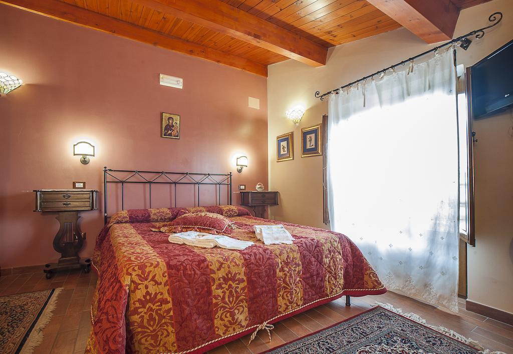 B&B La Ginestra Civita Δωμάτιο φωτογραφία
